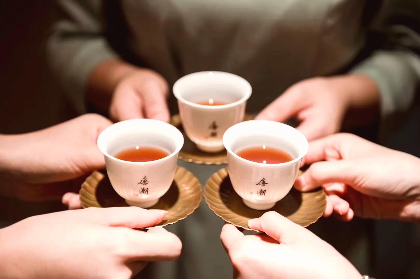 以茶会友,品出人生百态