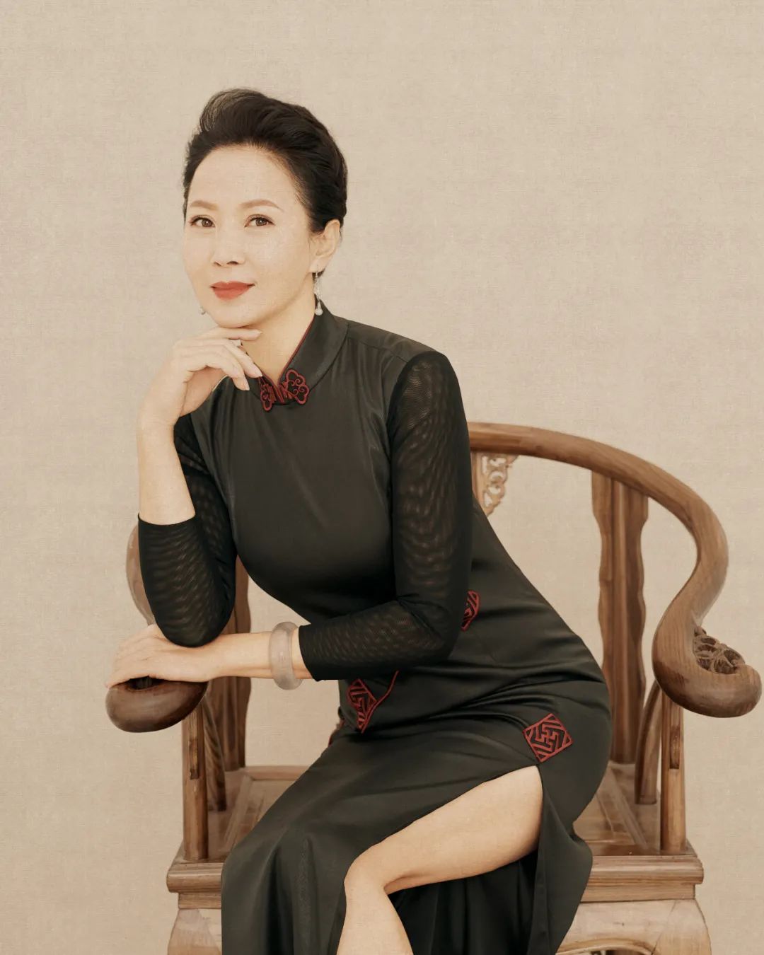 电视剧《千年心动》开拍 赵越本色出演端庄娴静大夫人