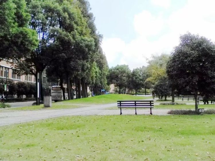 走进上海理工大学