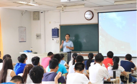 我国“实力雄厚”的10所财经大学，分三个档次，毕业年薪10万以上