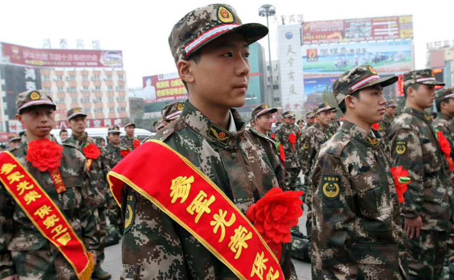 同样是参军入伍，在校生和毕业生之间的差距，差的不是一星半点