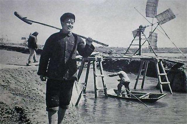 1964年，伟人71岁生日，宴请4位特殊客人，伟人：尾巴翘高了