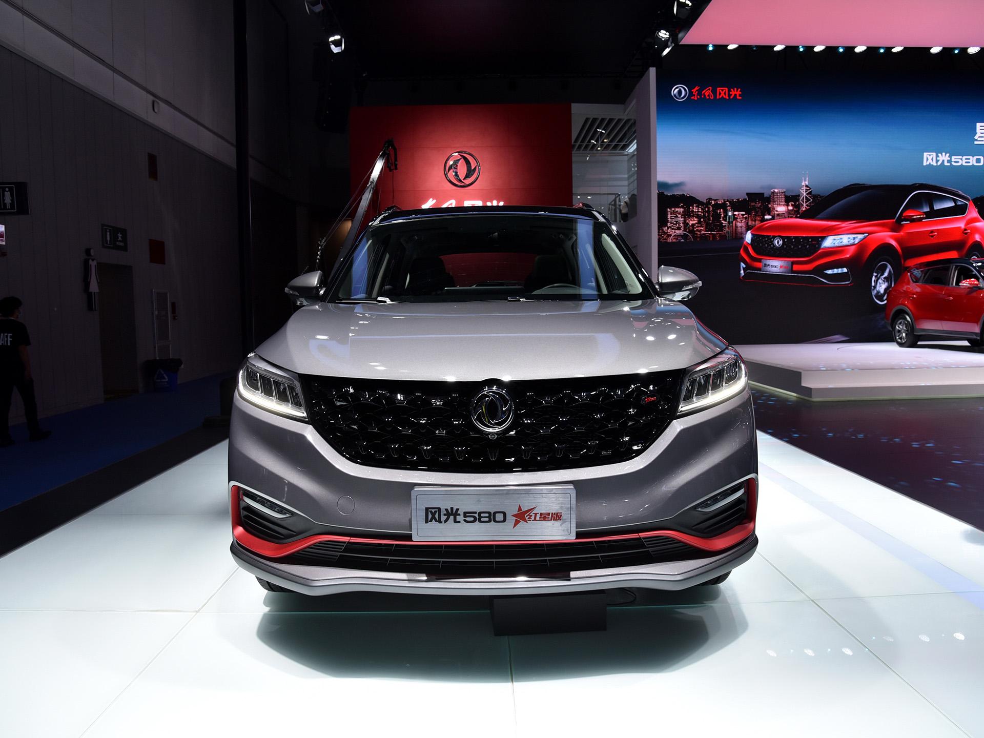 价格低廉高级感强,这台7座suv配置也很高,实拍东风风光580