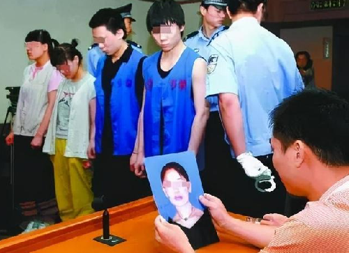 2006年北京命案：女子被4名小混混折磨一小时致死，动机荒唐至极