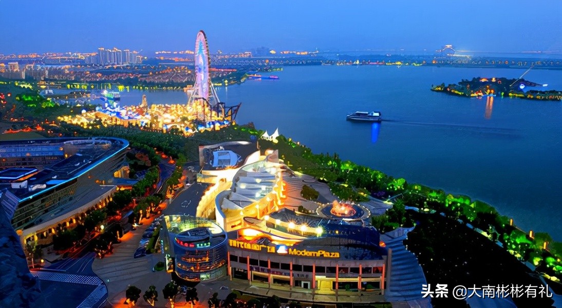 ‘上有天堂，下有苏杭’的苏州，旅游资源很丰富，5A景区有好多个
