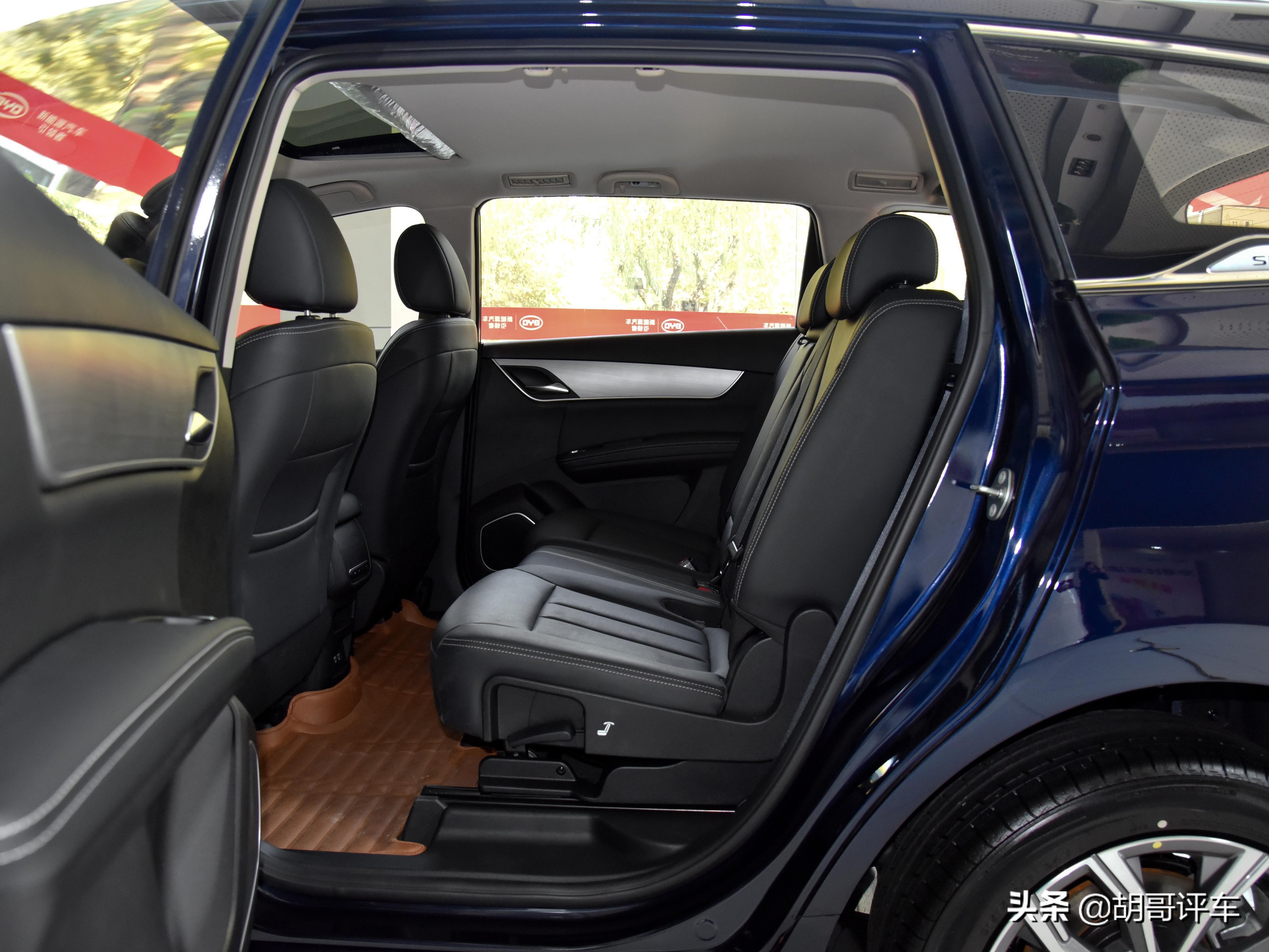舒适7座,家用省油suv,空间够大还便宜,带你看比亚迪宋max