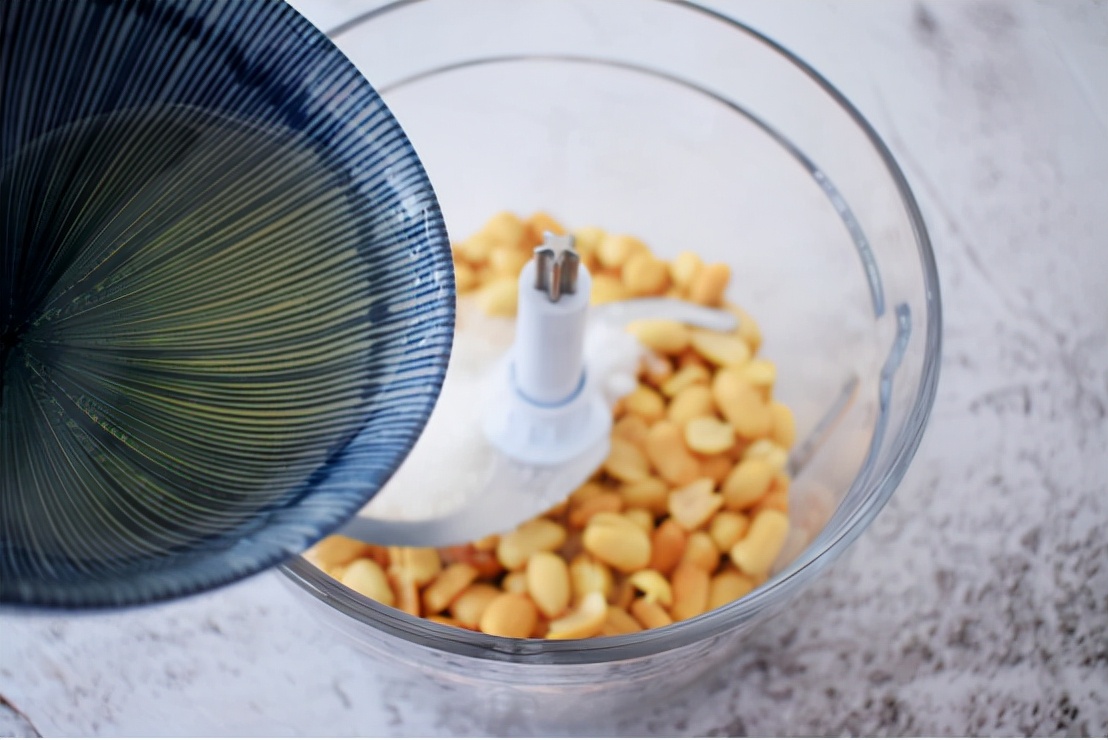 想吃花生酱不用买，自己在家也能做，纯天然的更健康