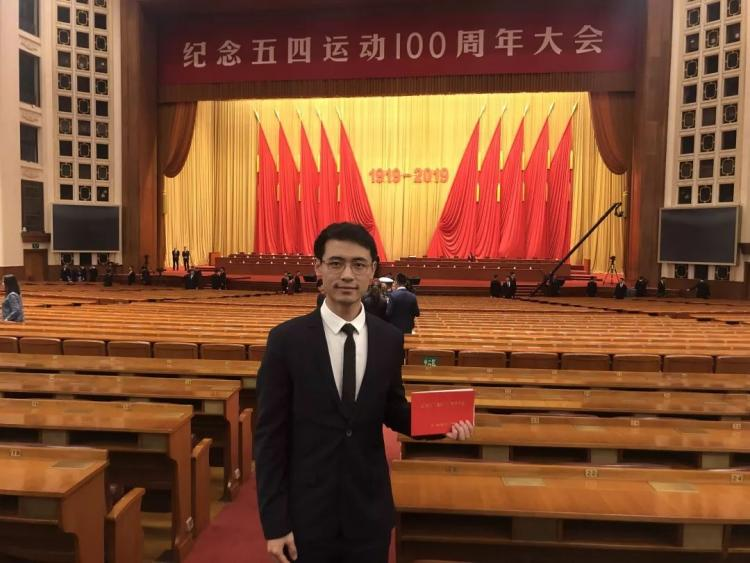 湖北80后：一口气拿下2个博士学位，被共青团中央