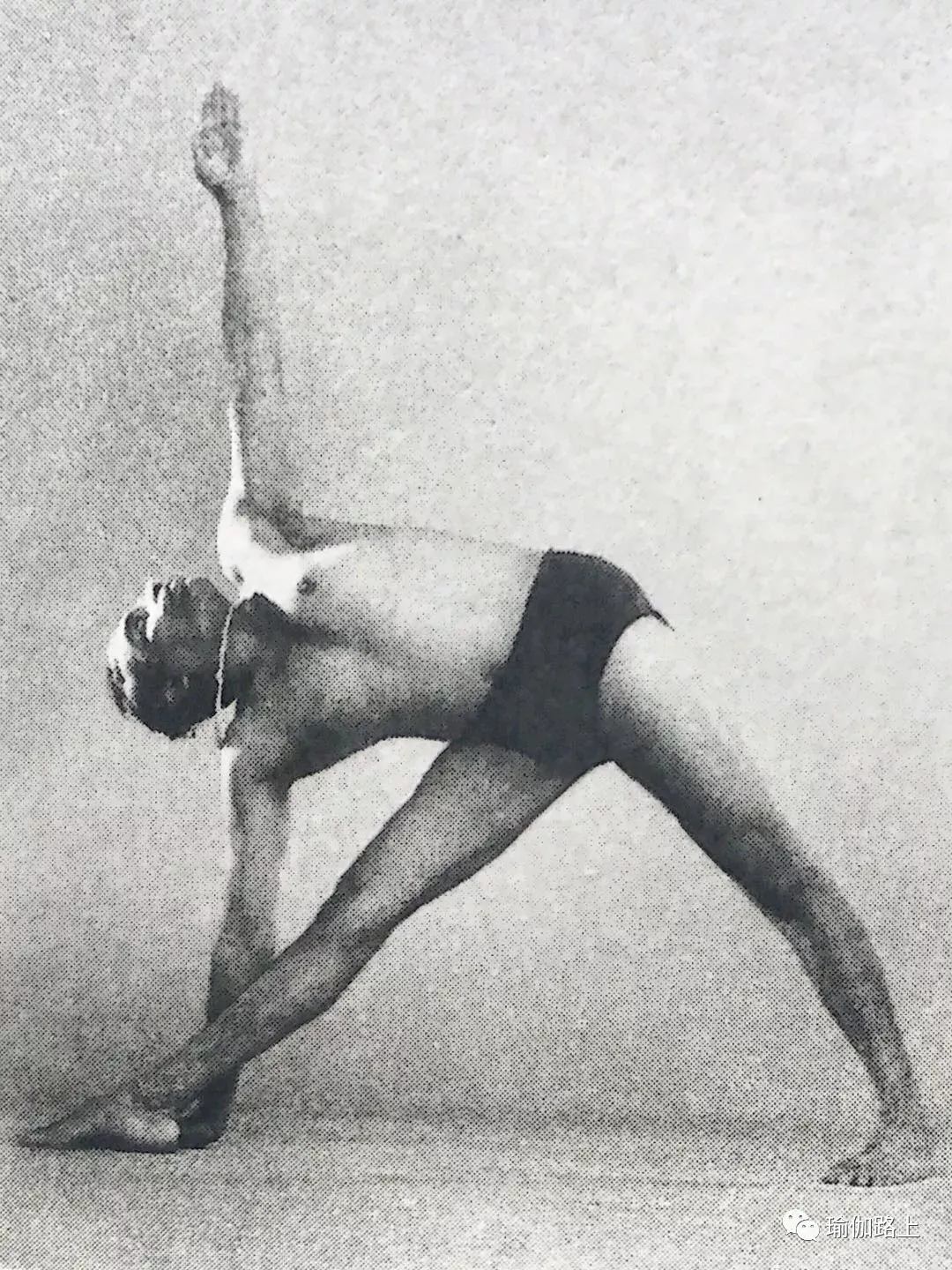 艾扬格密集一 | 32 个经典体式 & 2 大呼吸法经典示范图