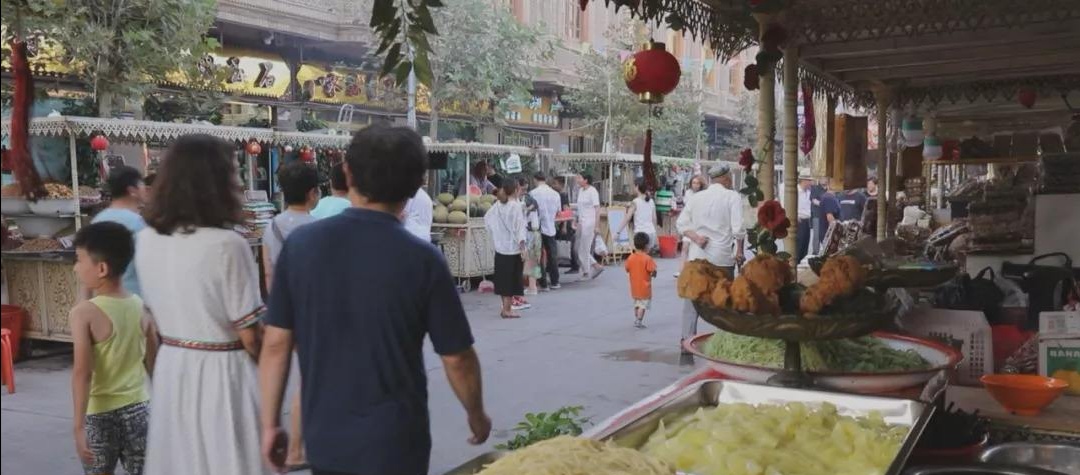 散文风：夏天是一条小巷，越走越深，越走越浓