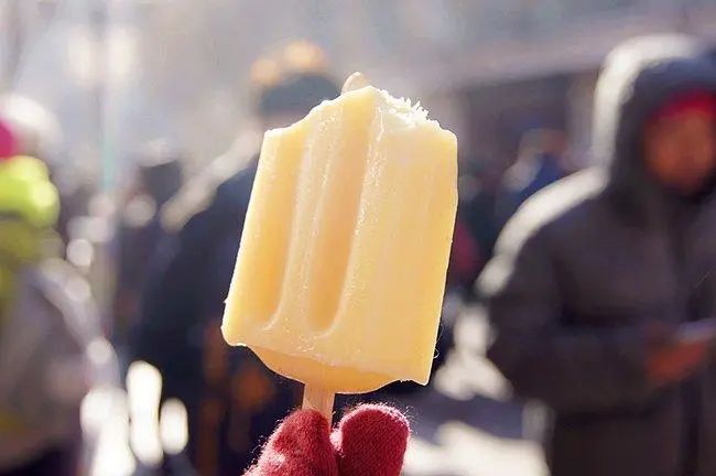 明治雪糕是动物奶油吗（从4毛卖到200元，冰淇淋也内卷）(3)