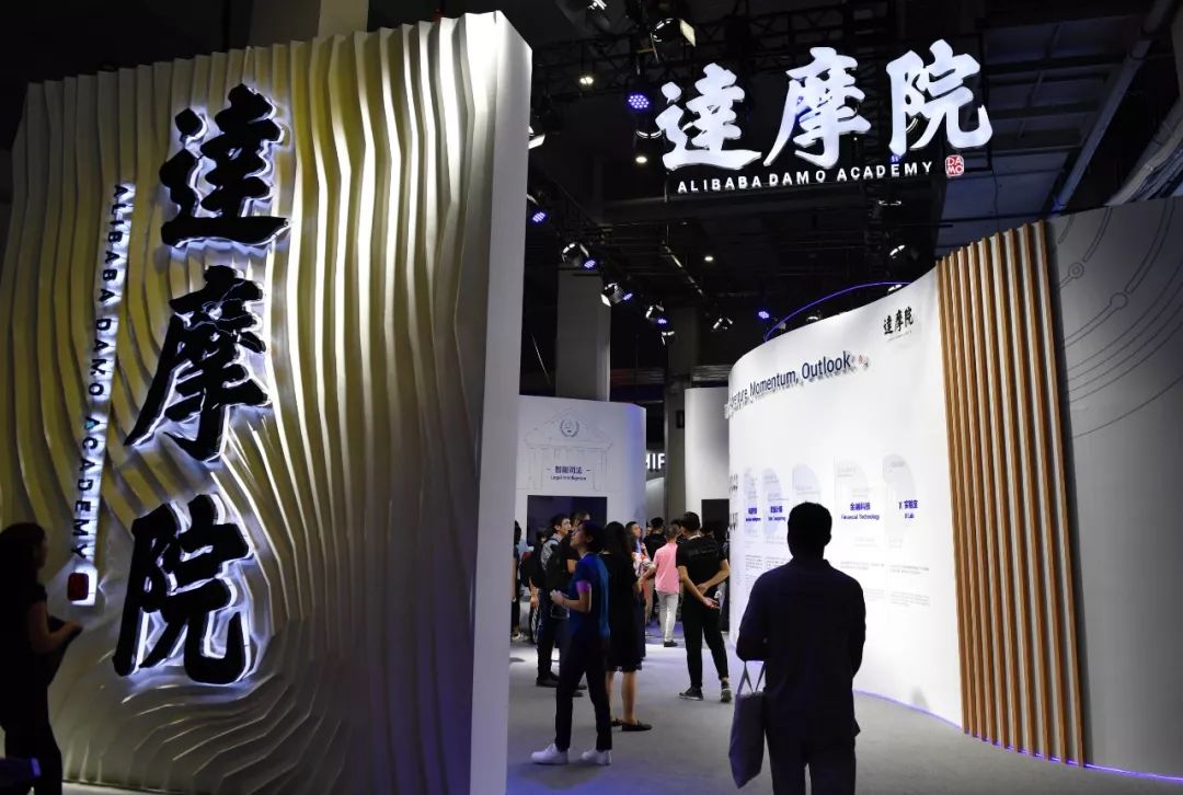 电子科大女教授拿下100万奖金，计划多些时间陪伴父母