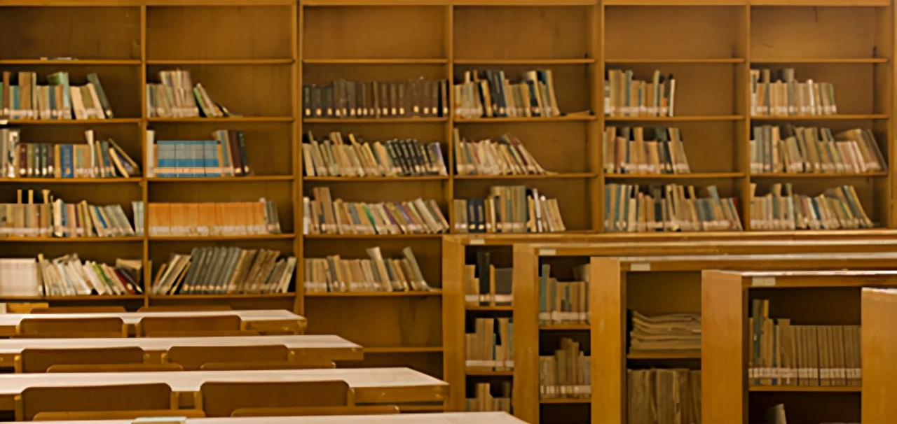 武汉大学首任校长晚年：随蒋去往台湾，退休后常叹气落泪