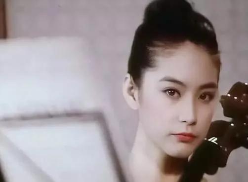 迷倒影坛的6位女明星，一个比一个绝色，有人被誉为“地球球花”