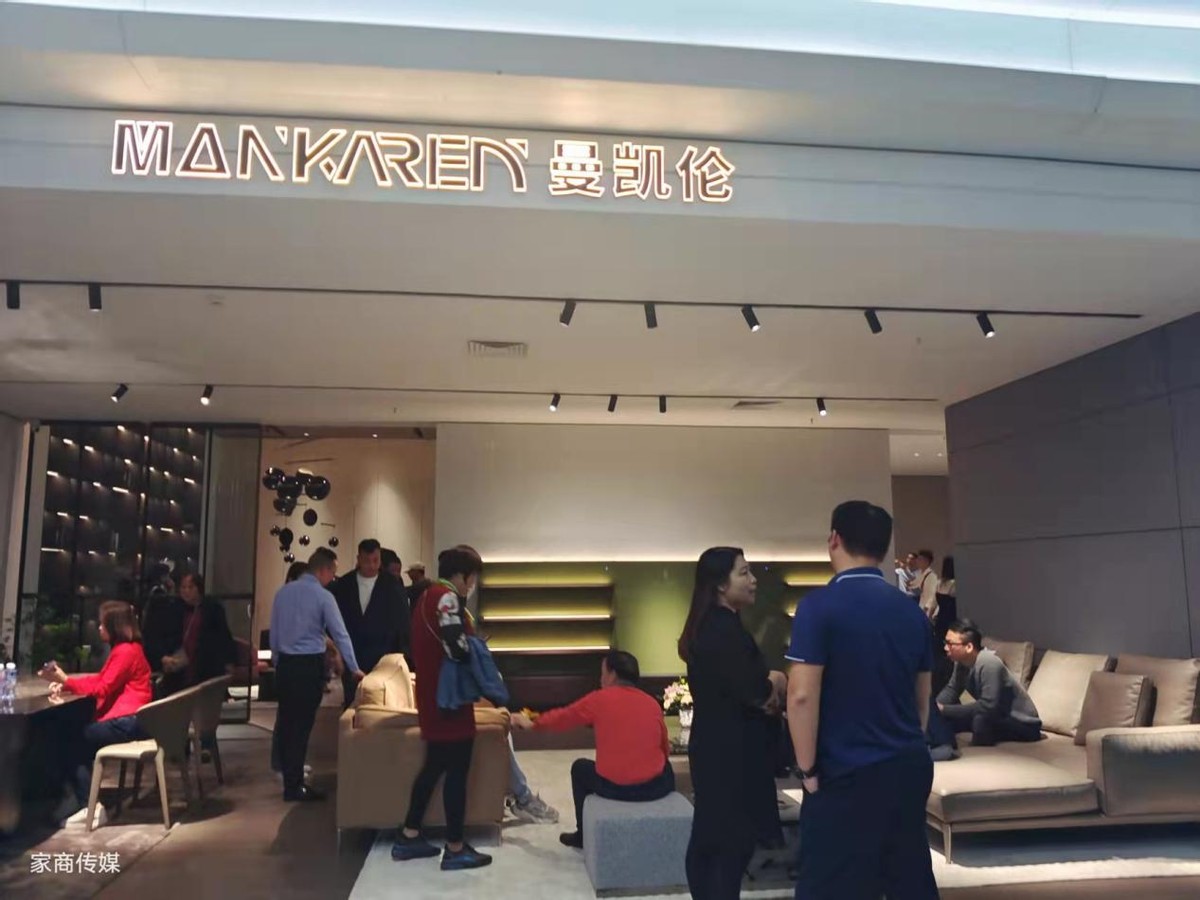 钟意意式极简风？不知去哪拍大片？快来曼凯伦看看