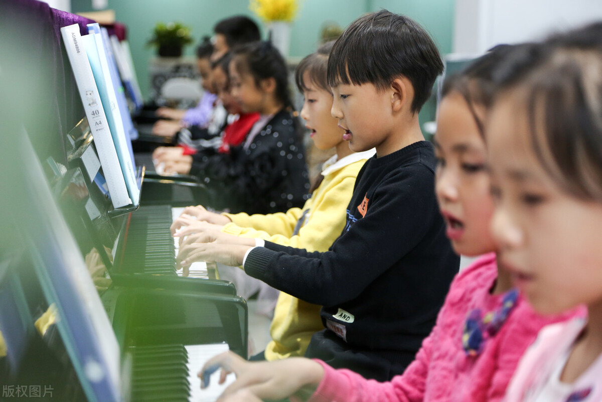 如何看待西安出现多起培训机构退费难事件？