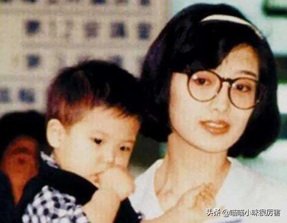 亚洲10位美女今昔颜值对比，山口百惠成老妇，关之琳医美痕迹明显