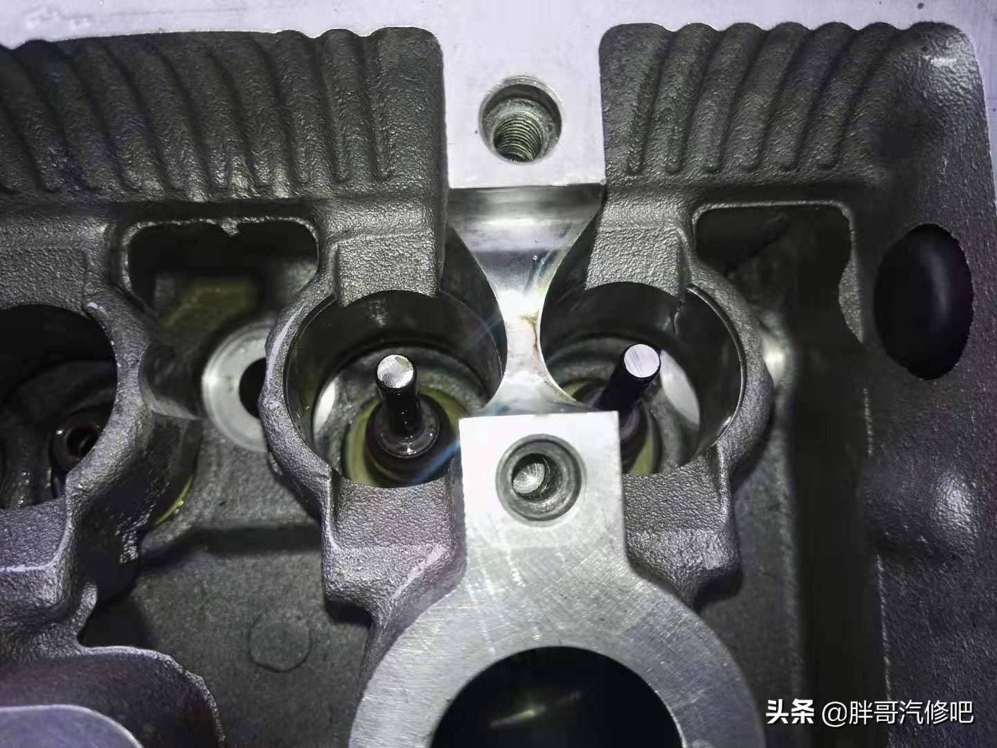 五菱宏光B12发动机，机油乳化水堵漏水，胖哥基本维修完毕