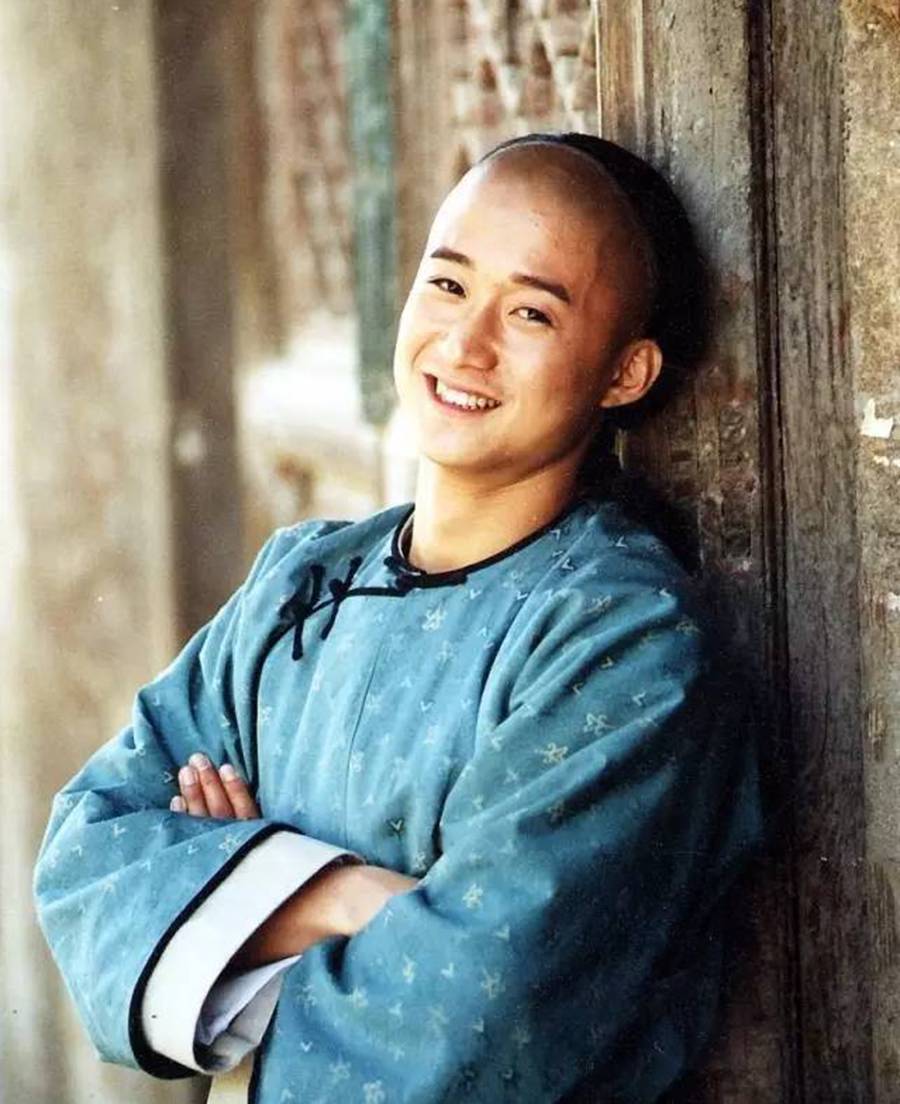 彼时,谢楠每天和父亲一起坐在电视机前看《太极宗师》.