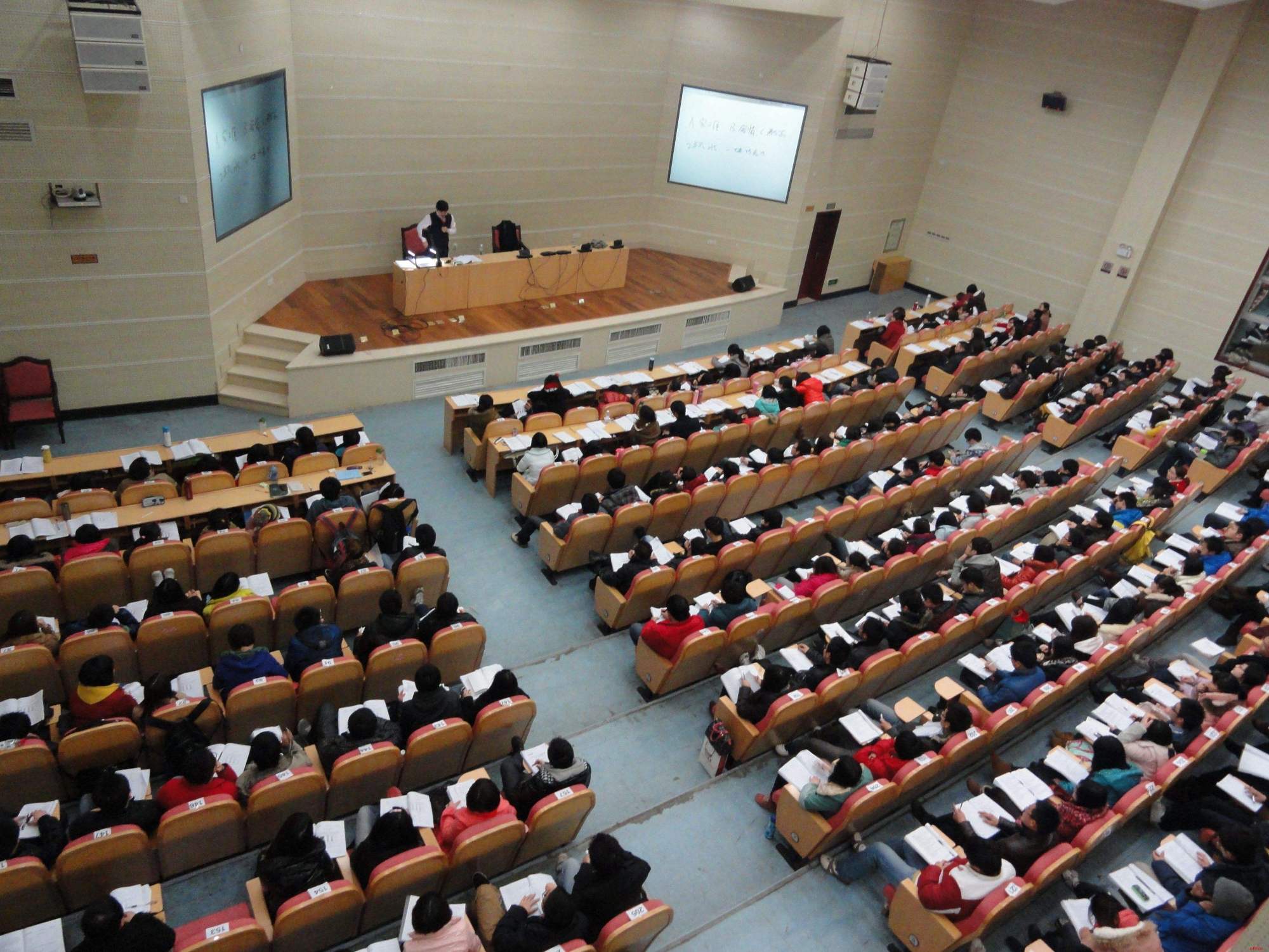 大一新生有福了！往届生5个宝贵经验助你尽快适应大学生活