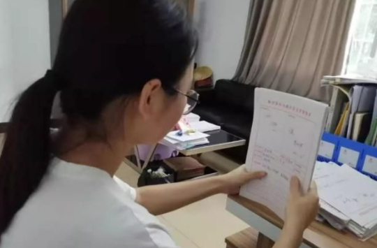 大学生毕业后，签订“三方协议”要谨慎，可能会影响学生正常就业