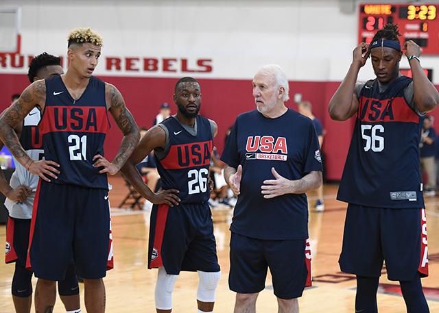 nba为什么比fiba好看(FIBA和NBA最大的区别在哪？缺少巨星的美国男篮真的不稳了吗？)