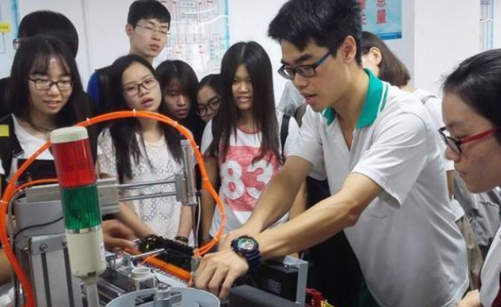 中考落榜，职高就业前景如何？过来人告诉你答案