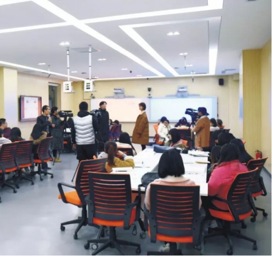 大专生成功升本，又考研进入复旦，但第一学历自始至终仍是专科？