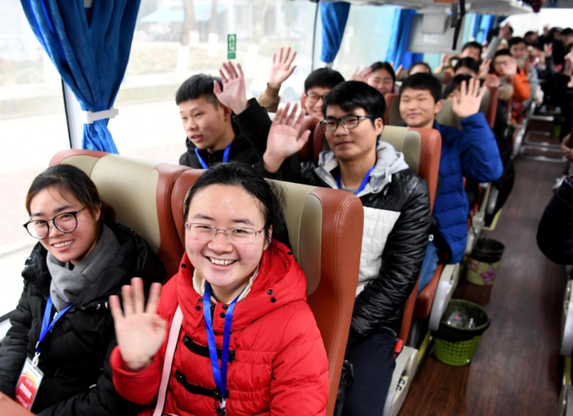 2021年各高校暑假时间确定，最长假期77天，家长直言直接放寒假吧