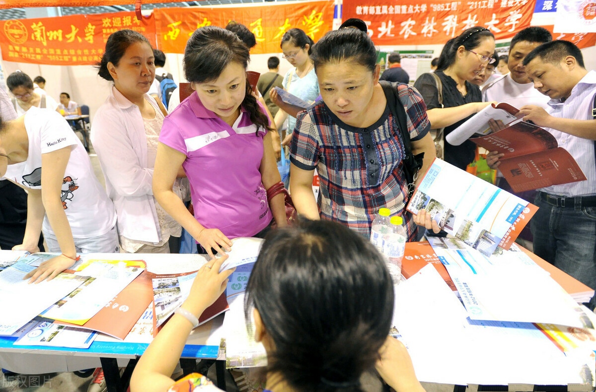 重庆市排名前四的高中，在这里读书，一只脚已踏进重点大学