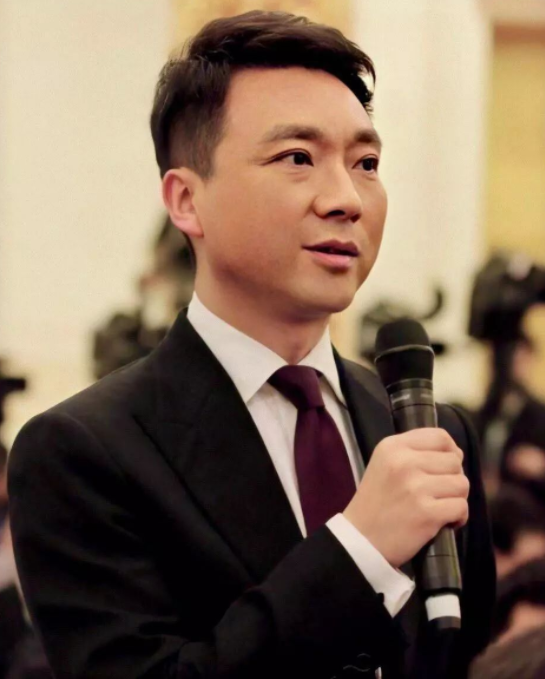 全红婵荣登央视C位！诉说心愿惹全网心疼，央视主持给予最高评价