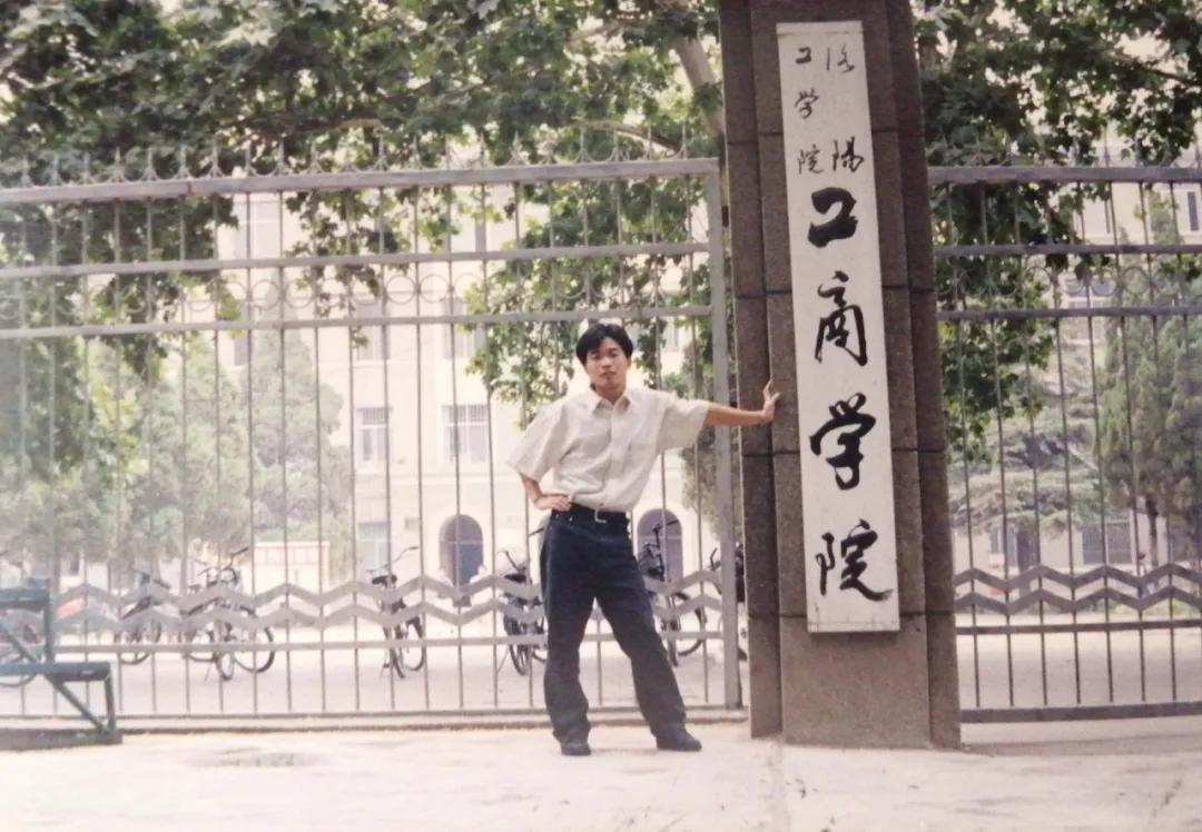 回味洛阳工学院北院的标志性建筑