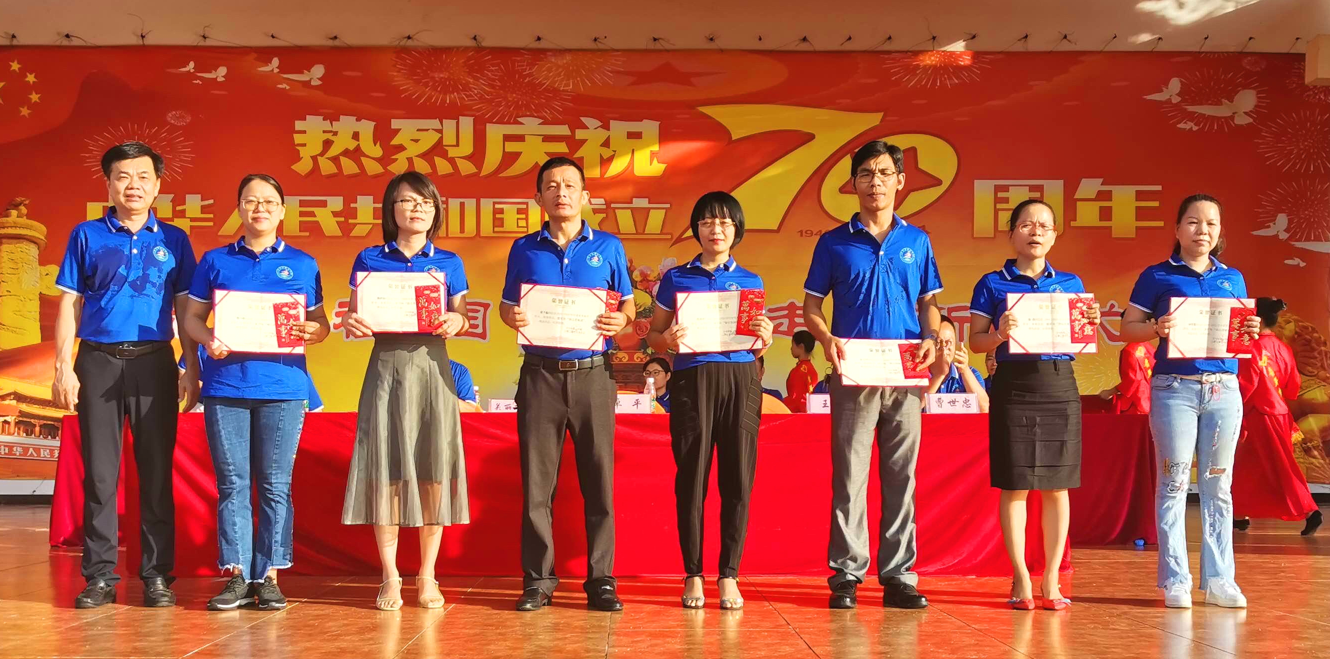 万宁市第二中学：“低进优出”，映日的荷花别样的红