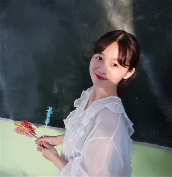 部分地区发布通知，招聘幼师本科学历起步，在读大专生哭了