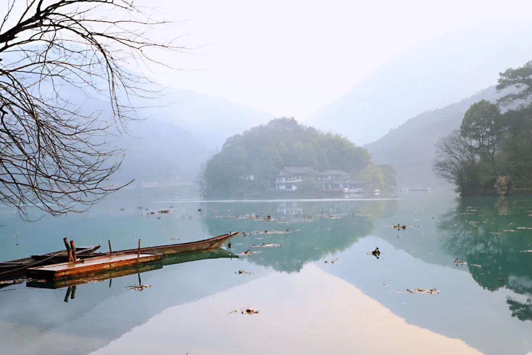 形容下雨的诗句唯美(最适合发朋友圈的30句诗词)