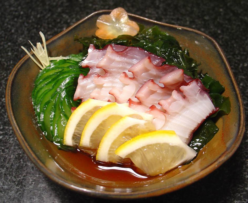 超大章鱼足美食制作指南：比手掌还大的海鲜料理