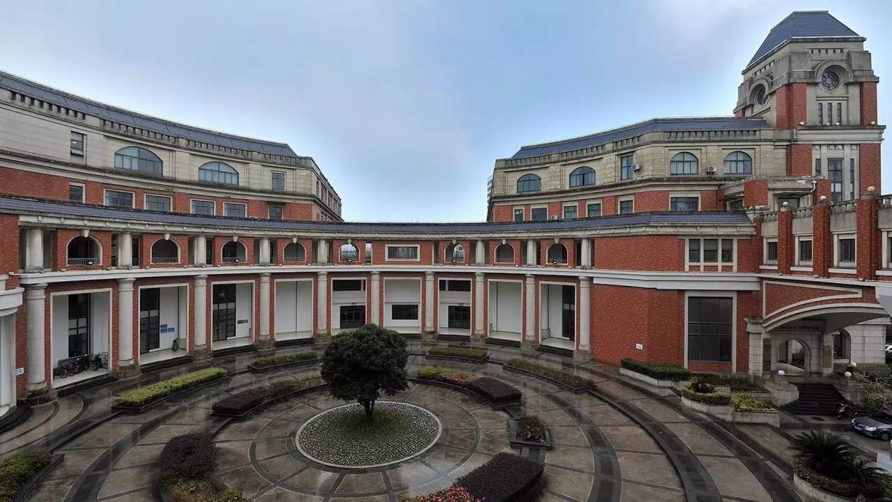 信义勤爱，思学志远：上海理工大学2021年美术艺考政策解读