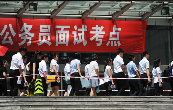 毕业生因“交过社保”无缘编制工作，影响考编那些事，学生不要碰