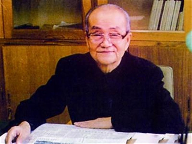 毛主席1956年就提出《论十大关系》，为何直到20年后才首次发表？