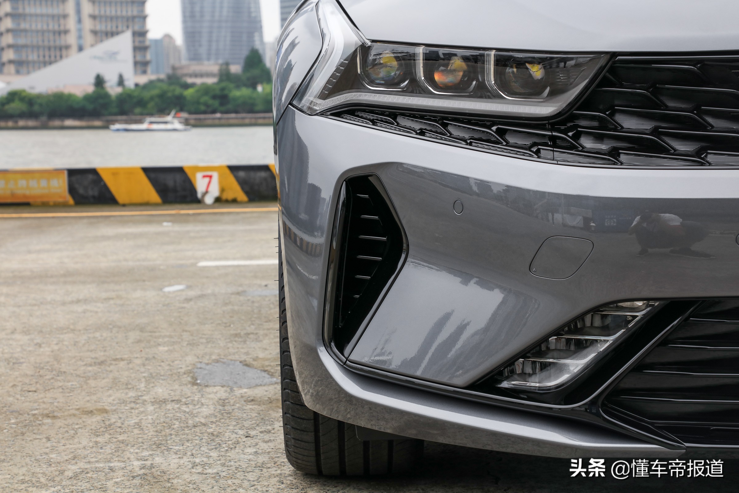 新车 </p><p>　　 将溜背进行到底，实拍东风悦达起亚全新一代K5凯酷