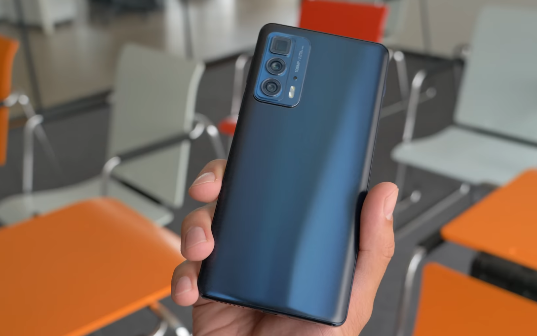 性价比“内卷”，“卷”不过Moto！12G+256G+骁龙870降至1799元