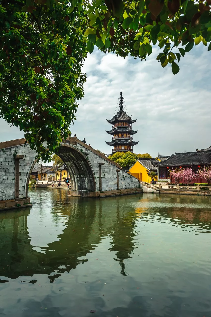 小桥流水，石板巷陌，秋来最美是古镇