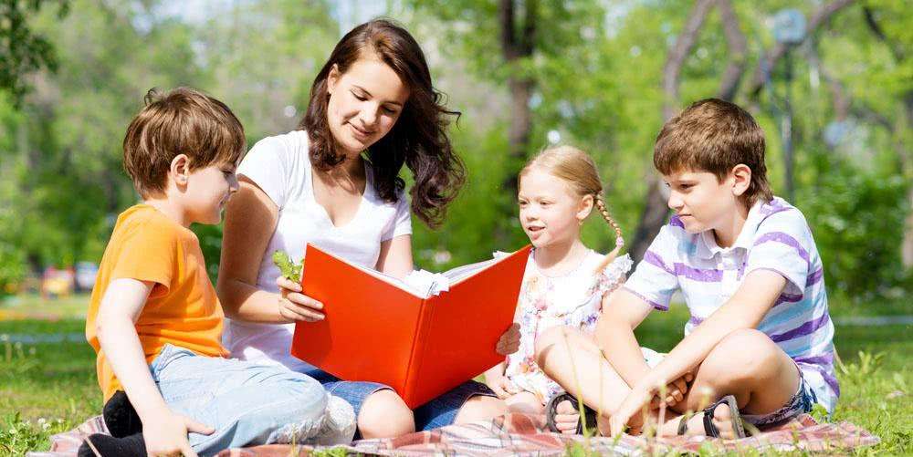 父母多和孩子说10句话，胜过喋喋不休的教导，比留房产更加管用