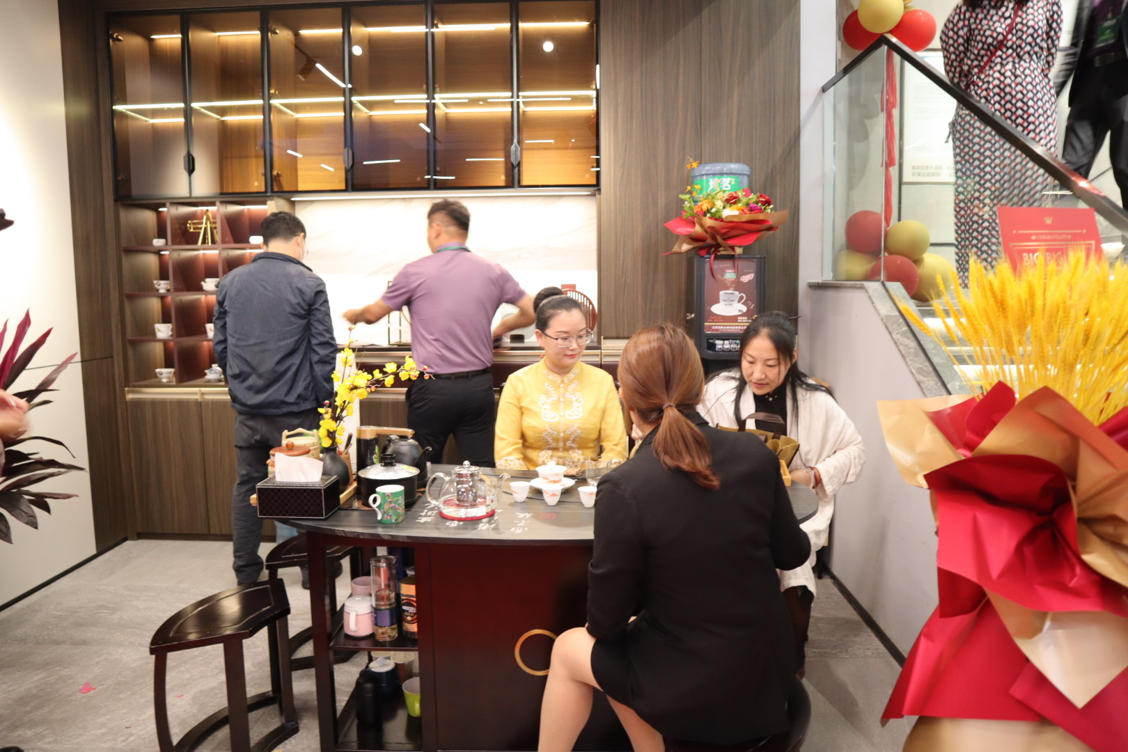 13年13店，服务10万+昆明业主，索菲亚大商汇旗舰店第6次重装开业