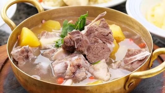 炖煮羊肉用什么调料好？清汤羊肉怎么做才好吃？答案终于来了
