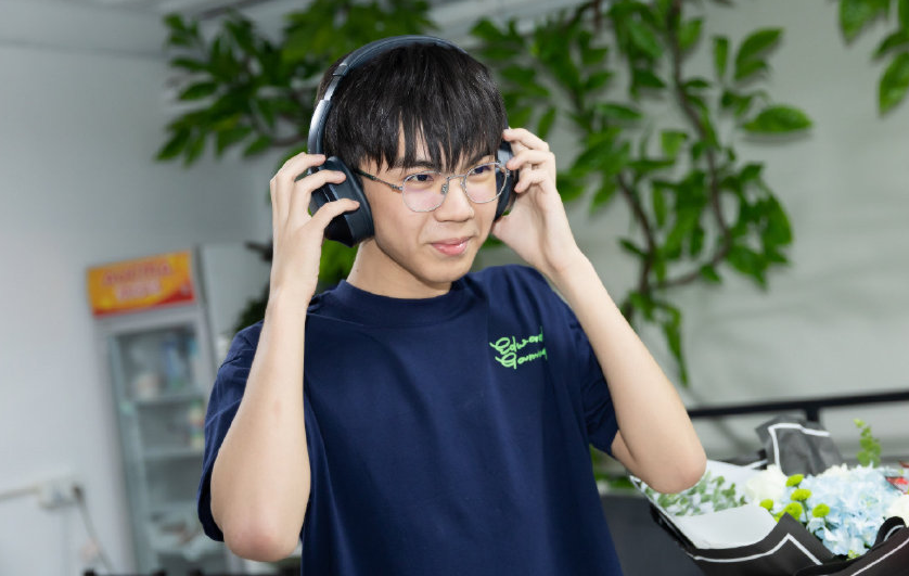 韩服排行榜更新，LPL选手成功登顶，在EDG替补太浪费了