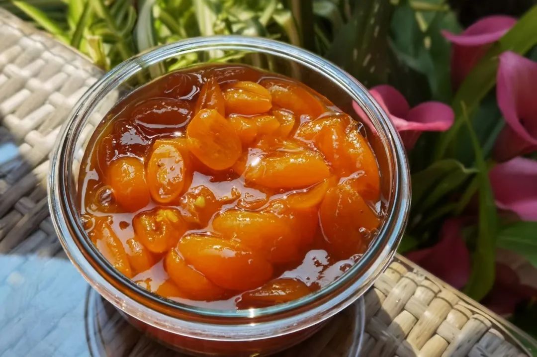 海妈花园访问｜想种花没地方？重庆小学老师在学校楼顶造了座花园