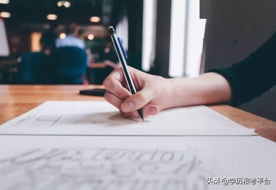 函授和成人高考哪个含金量高（成考和函授哪个更好）