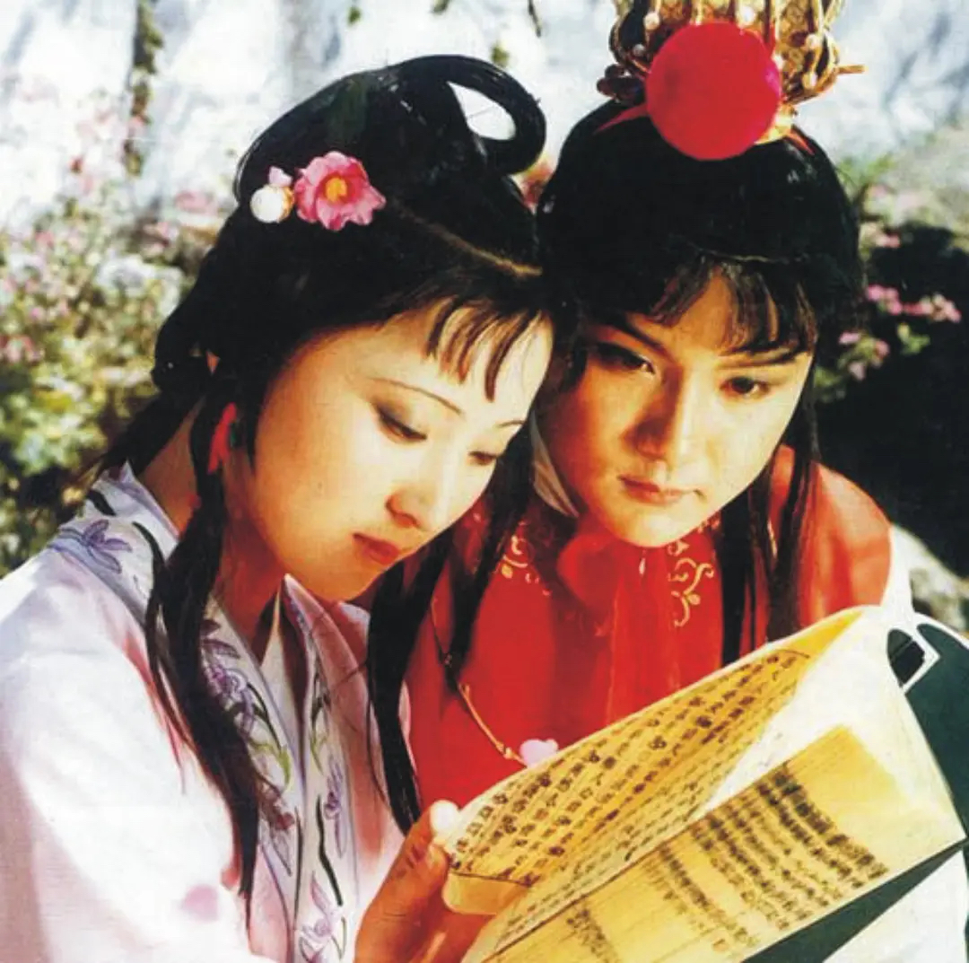 星星眼，鹅蛋脸，古装美女我只服这7位，看她们是如何惊艳四座的