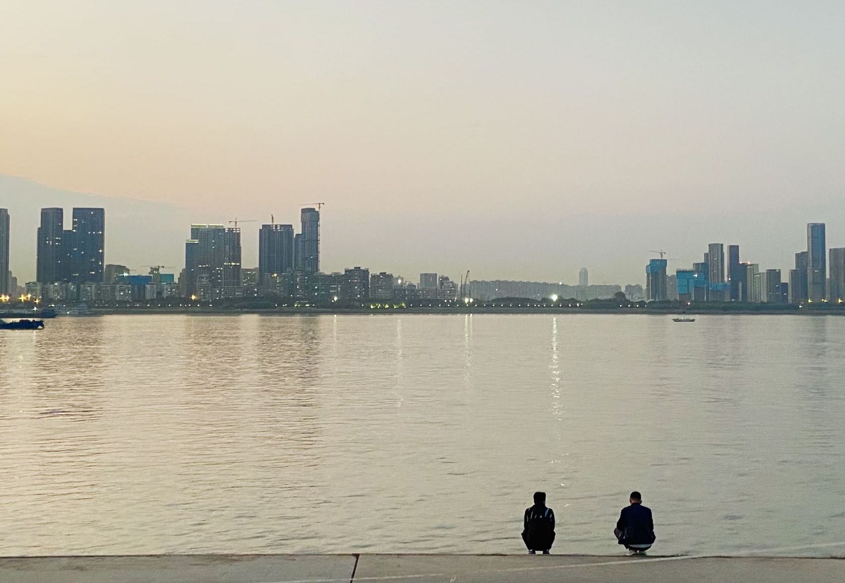 教培退潮，搁浅的从业者仍在寻找答案